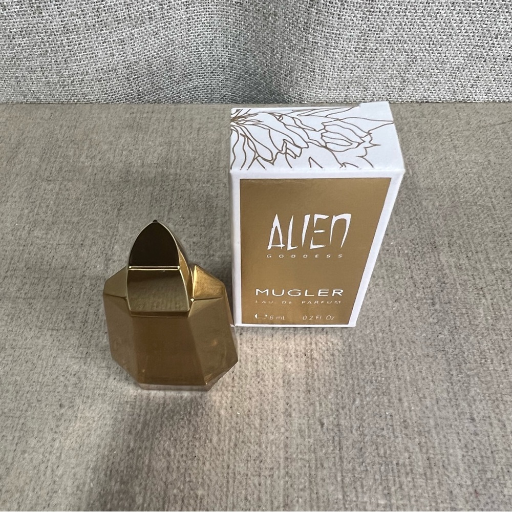 🎁2 for $30🎁 Last one‼️ Mugler Alien Goddess mini - Picture 3 of 6
